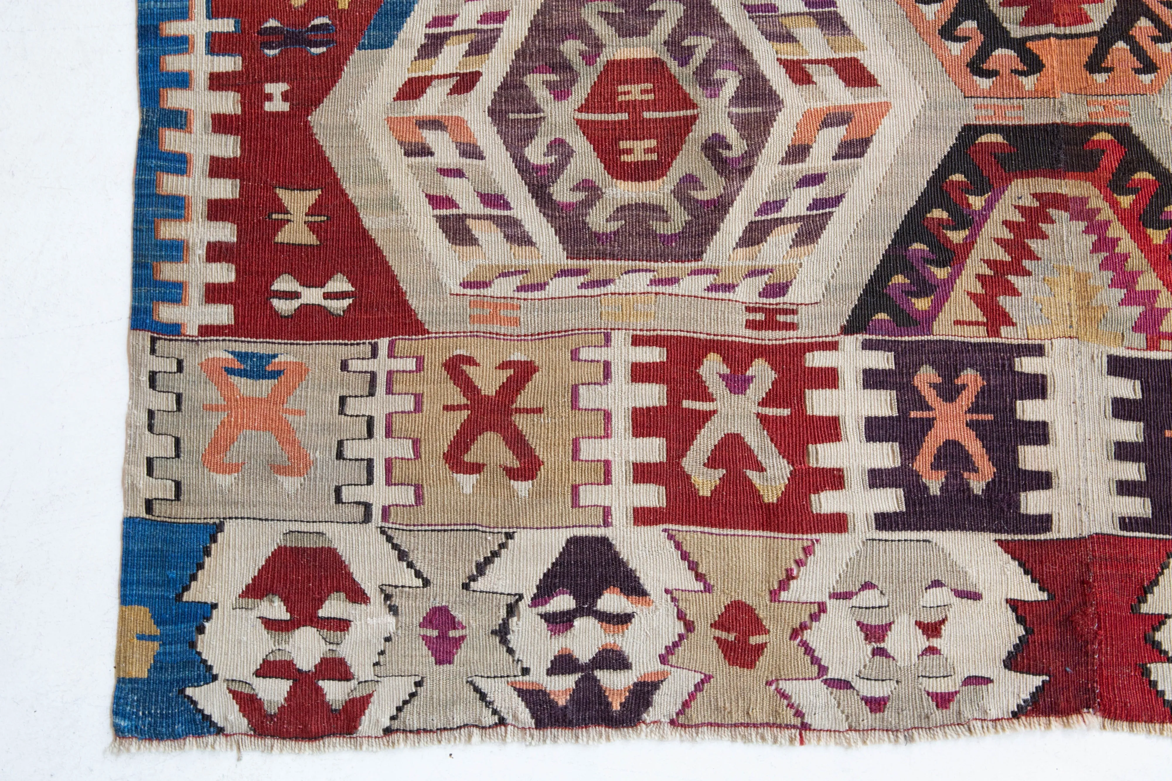 Antique Aydin Kilim Rug 4'9"x8'11"