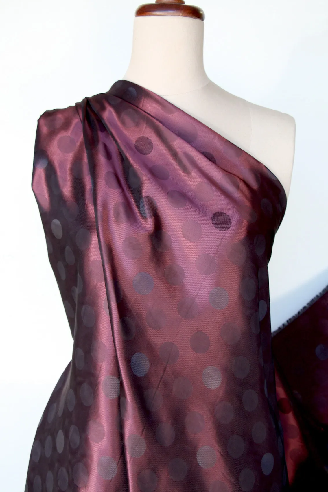 Globe Red - Fancy Lining (147cm wide)
