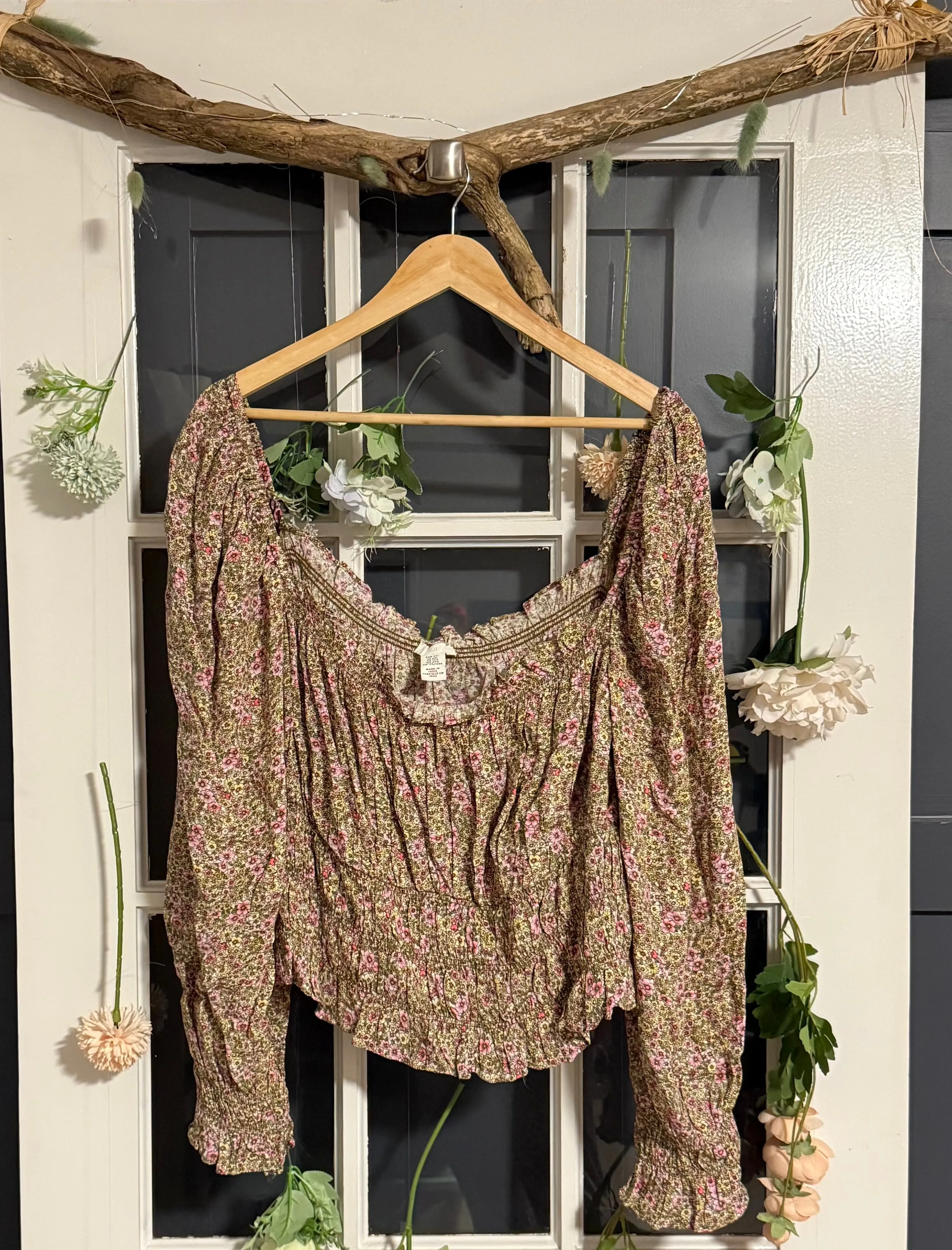 H&M Neutral Floral Crop XXL