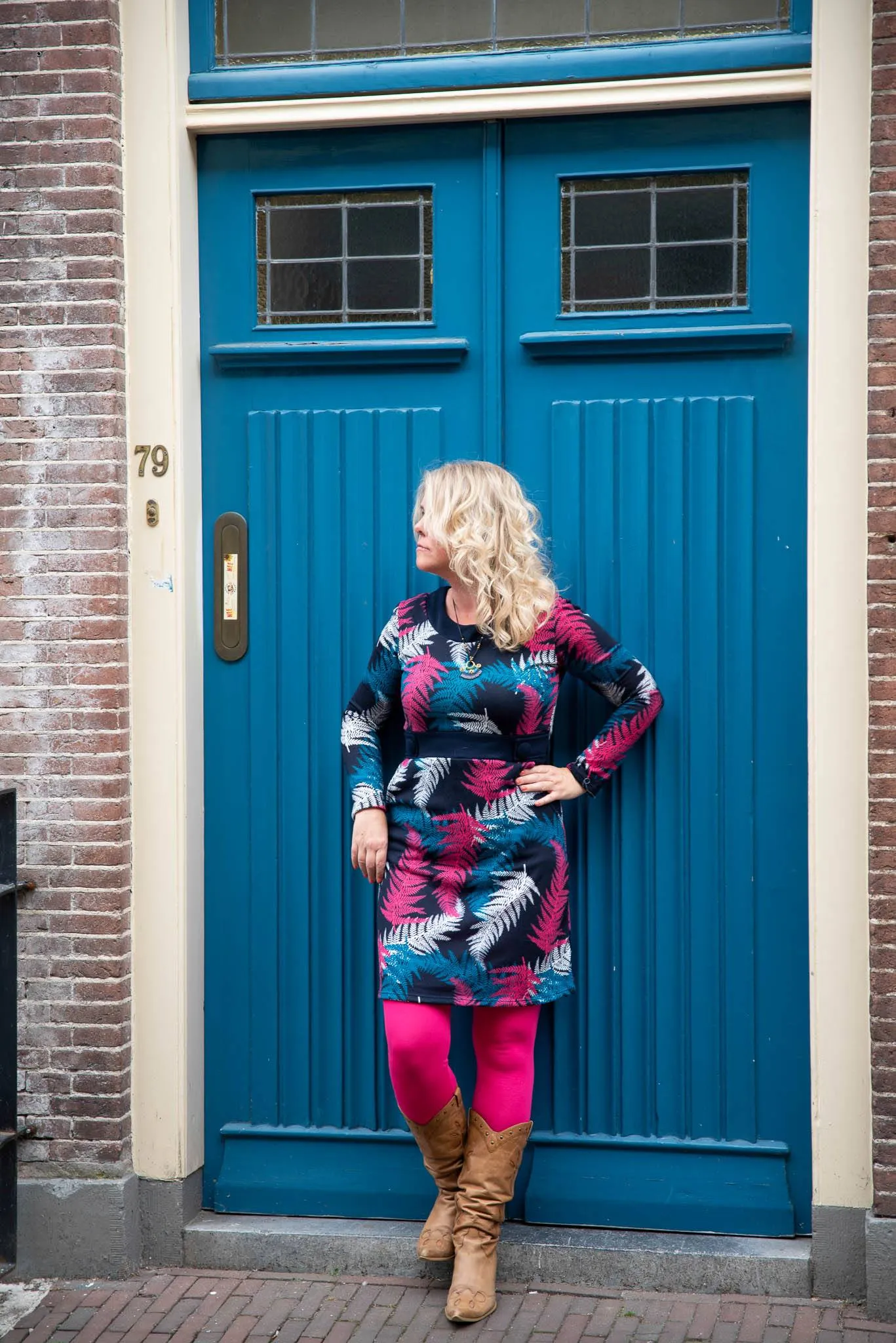 Peggy winter jurk - regen van veren - vrolijke warme jurk - gemaakt door Tantilly